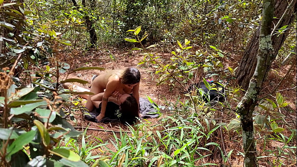 homegrownvideos amateur pareja es salvaje en ella bosques